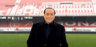 Berlusconi al presidente del Perugia: "Non posso che inchinarmi al Santopadre..."