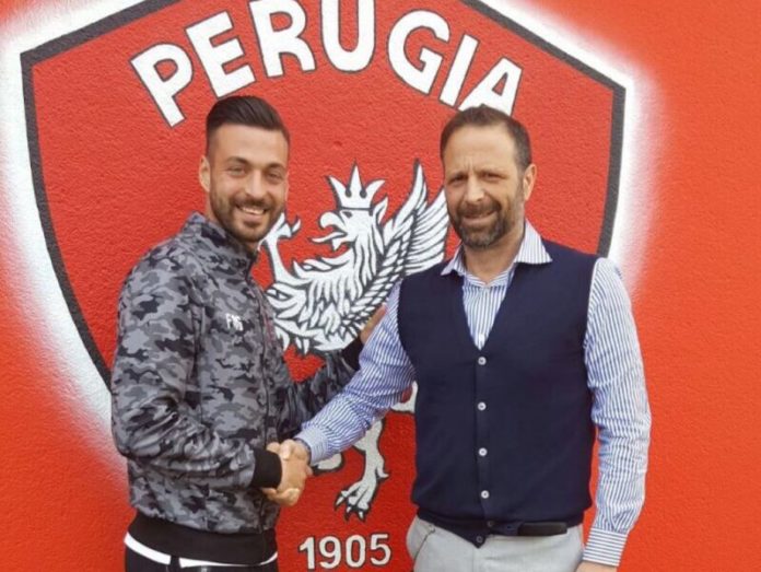 Di Carmine a Verona, ma il giocatore non sembra prenderla bene. Santopadre dichiara: 