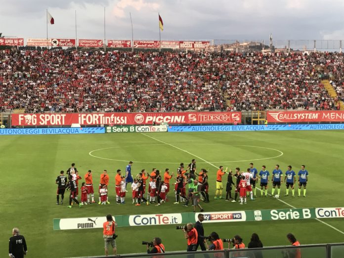 Per il Benevento un pareggio che vale come una vittoria al Curi. I precedenti indicano il Grifo come favorito, ma i sanniti a Pian di Massiano si sono tolti delle soddisfazioni