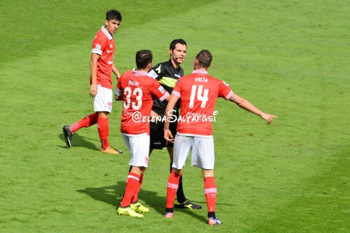 A Frosinone c'è Ghersini. Il fischietto genovese ha già arbitrato il Grifo al Curi nel 3-0 rifilato al Parma