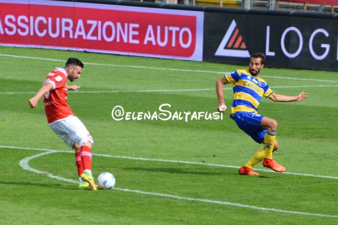 Di Carmine: luci ed ombre. La cessione dell'attaccante è economicamente giusta, ma lasciano perplessi l'insolita formula di pagamento ed il modo di operare