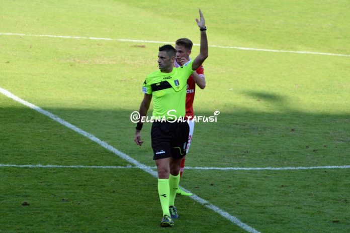 A Vercelli c'è Abbattista: con lui non si perde. Il Perugia, con l'arbitro pugliese, ha raccolto 3 vittorie e 3 pareggi. L'ultimo precedente all'andata col Frosinone