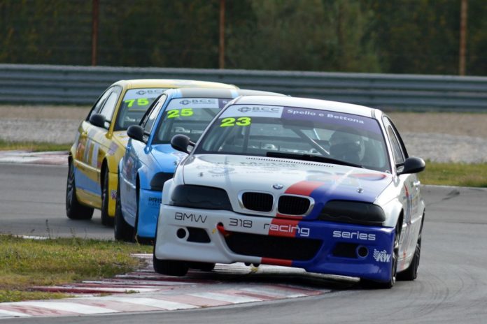 BMW 318 Racing Series: trionfano Parretta e Lilli. Le auto della casa tedesca hanno sfrecciato nel weekend all'autodromo di Magione