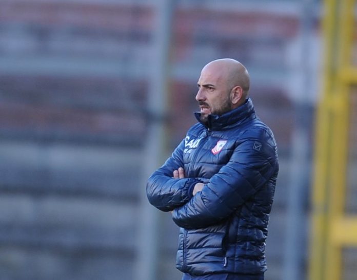 Con Calabro in panchina, Carrarese seconda solo al Cesena. Ora lo 0 a 0 non basta più 