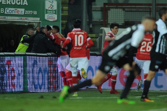 Grifo-Ascoli: i precedenti parlano chiaro. Sono 13 le vittorie dei biancorossi al Curi contro i marchigiani a fronte di sole 3 sconfitte. L'ultima volta Filippo Falco mattatore