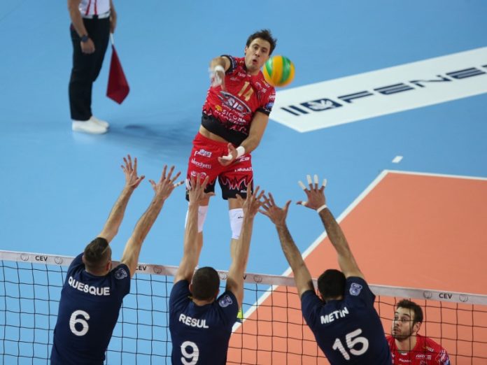 Sir: la sconfitta con Modena non lascia scorie. Nella gara di Champions in casa del Fenerbache i 'block devils' non fanno sconti e vincono 3-0