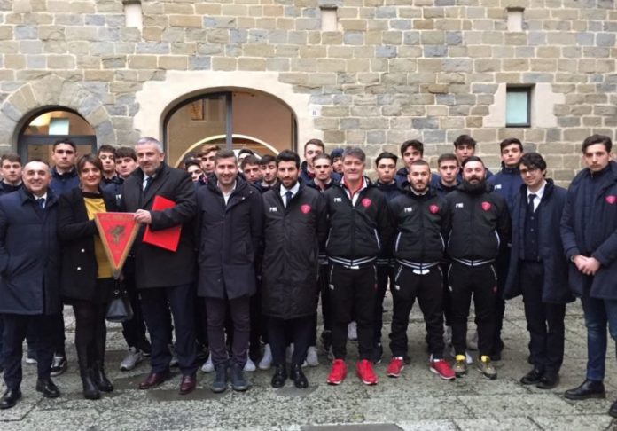 Giornata speciale per l'Under 17 del Perugia. I giovani biancorossi in visita presso il Museo della Ceramica di Deruta