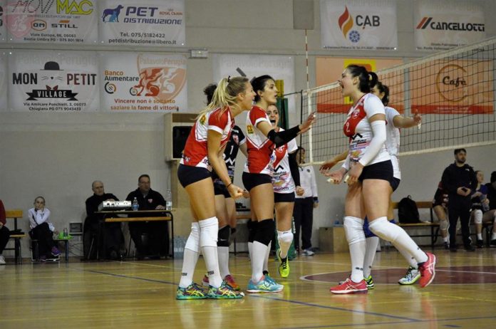 La 3m Perugia si prende il derby e fa un altro passo verso la B1. Le biancorosse vincono a Ponte Felcino per 3-0 e mantengono la vetta. Coach Marangi: 