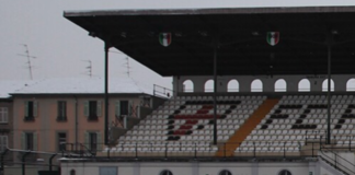 "Piola" ancora innevato: si spera nella pioggia. Lo stadio di Vercelli è ancora coperto dalla neve, le previsioni indicano rischio di altre fioccate nella mattina di sabato