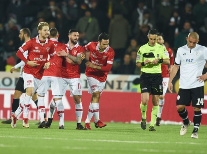 Per il Grifo torna di moda un ex. Il piano di Goretti è rinforzare la mediana con Gustafson. Ma il Torino preferisce una cessione