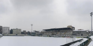 A Vercelli continua a nevicare: vicino il rinvio di Pro-Perugia. Nella mattinata di sabato la cittadina piemontese è stata investita ancora da forti nevicate che pregiudicano la praticabilità del Piola