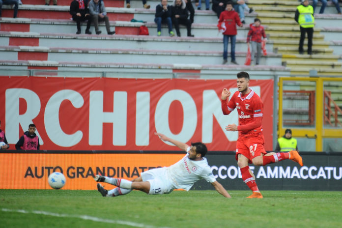 Grifo-Foggia: il passato vede biancorosso. Il bilancio dei precedenti è nettamente a favore del Perugia: 10 vittorie e 7 pareggi su 20 incontri