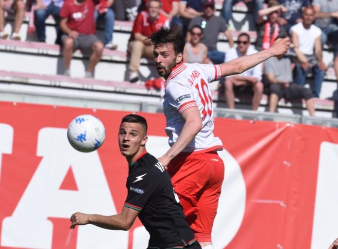 L'attaccante toscano firma il 2-0 nel successo della Cremonese sui rossoverdi e dedica il gol a Ciampelli