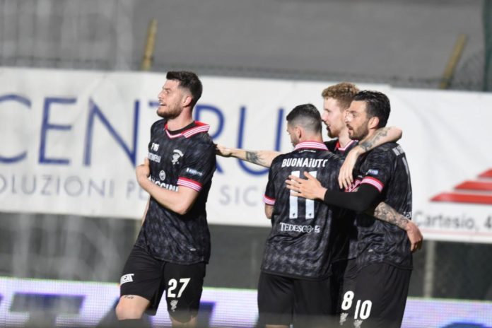 Grifo: e se ora scattasse un 