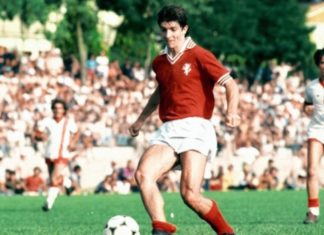 La salma di Paolo Rossi a Perugia. Dopo i funerali a Vicenza, omaggio al "Renato Curi" per il Campione del Mondo 1982