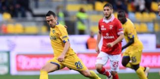 Ciano show riporta in auge il Frosinone, Trapani e Livornoda Inferno. L'attaccante ciociaro mette in mostra tutto il repertorio con una fantastica tripletta, siciliani e toscani cadono rovinosamente e stazionano negli ultimi posti