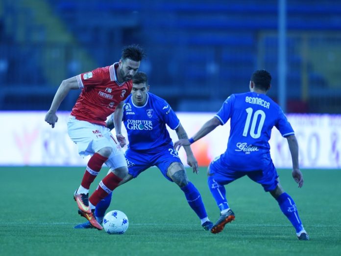 Di Carmine non perde il vizio, la difesa vacilla con la capolista. Il bomber firma il gol numero 22 e va vicino alla doppietta, Belmonte e la retroguardia fanno fatica