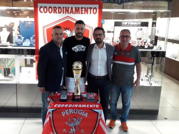 Di Carmine insignito del trofeo 