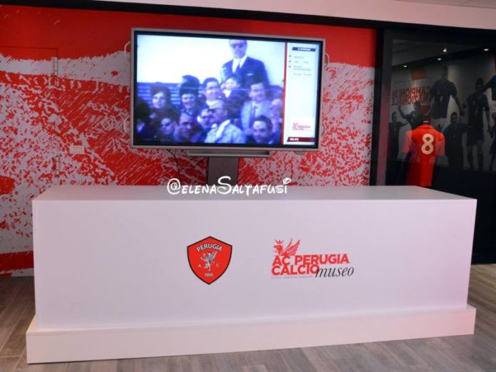 Furto al Museo del Grifo: quella maglia vale un pezzo di cuore. Intervista a Marco Menzeghi, proprietario della maglia numero 7 di Salvatore Bagni trafugata a luglio