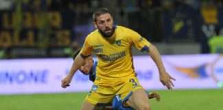 Per la corsia il Grifo si tuffa su un frusinate. Goretti sonda il terreno per Roberto Crivello, ma la concorrenza è alta