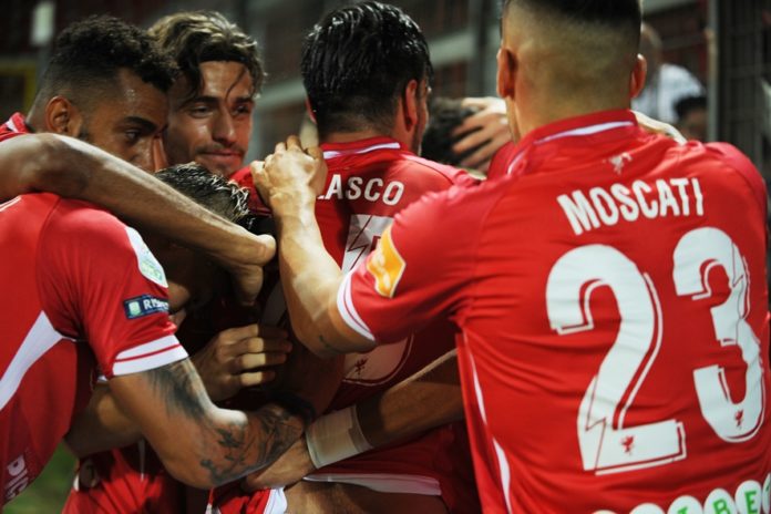 Esordio al Curi ok: Vido-bis stende l'Ascoli. Primi tre punti per Nesta ed i suoi ragazzi che battono i marchigiani 2-0 nonostante un secondo tempo giocato per gran parte in inferiorità numerica