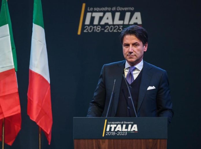 L'indiscrezione: con il governo B a 24 squadre? Se l'esecutivo del premier Conte dovesse intervenire con un decreto sul caos del pallone italiano, non si esclude uno stravolgimento dei calendari di cadetteria