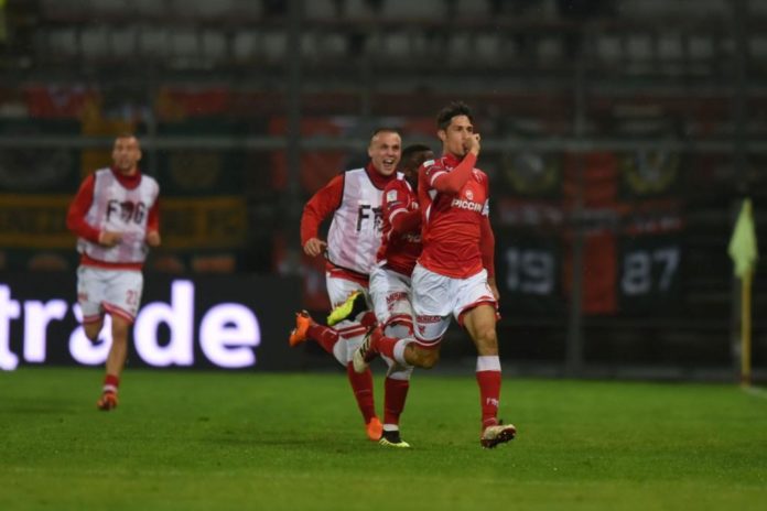 Melchiorri: maledetto ginocchio... Ancora problemi per l'esperto attaccante biancorosso. Rischia di saltare la trasferta padovana