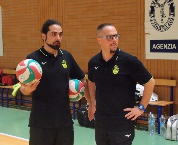 Roberto Farinelli e School Volley Perugia ancora insieme in B2. C'è la conferma per il bravo tecnico folignate
