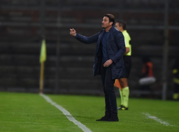 Oddo-Grosso: sorpasso all'ultimo giro? La dirigenza ben impressionata dal colloquio con l'ex tecnico di Pescara e Crotone. Grosso ancora impegnato nel rescindere il contratto col Verona