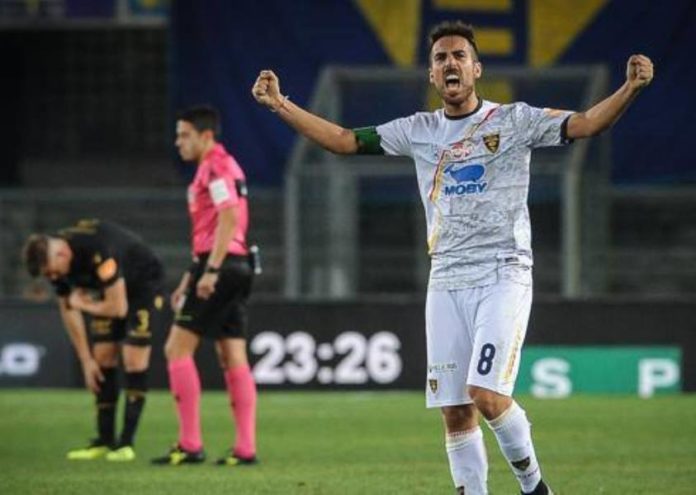 Lecce squadra più in forma del campionato. I pugliesi, come il Grifo, nelle ultime cinque uscite hanno ottenuto 4 vittorie ed una sola sconfitta. Liverani recupera Pettinari, La Mantia in forse