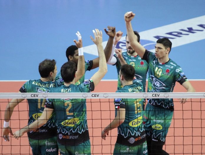 Sir ok in Champions: successo in Turchia. Gli uomini di Bernardi vincono 3-1 in casa dell'Izmir e vedono la qualificazione più vicina