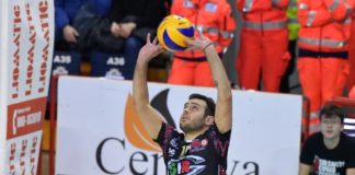 De Cecco: "Contro Padova aggressivi e concreti". Il capitano della Sir Perugia: "Era una sfida difficile, sul terzo set ci sono meriti loro. Dicembre e gennaio i mesi peggiori, ma ce la stiamo cavando bene"