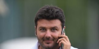 Goretti: "Da club di calcio ad azienda con conti ok, questo il merito di Santopadre". Il d.t. del Perugia: "Nella mia testa ancora le 5 sconfitte, ma Cosmi bravo ad aggiustare il vaso. Cerco di responsabilizzare i giocatori"