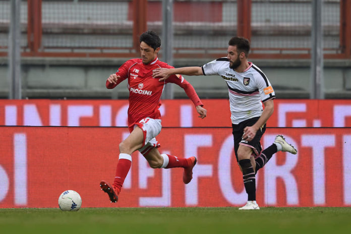 Rosanero relativamente tranquilli, occhio all'ex Segre e a Brunori. Precedenti a favore del Grifo, arbitra Marcenaro 