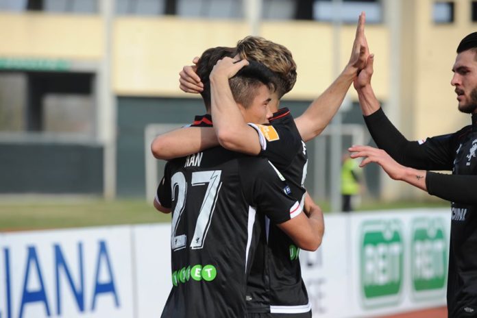 Han lucido e pimpante, Mazzocchi distratto. Il nordcoreano va ad intermittenza ma segna un gol importante e tiene in apprensione la difesa locale, il terzino viene ritraghettato sulla destra e va in difficoltà. I centrali tengono