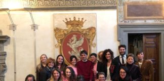 "Pink is Good Running Team" arriva anche a Perugia. Presentata a Palazzo dei Priori l'iniziativa della fondazione Umberto Veronesi. Presenti il sindaco Romizi e gli assessori Pastorelli e Wagué