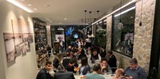 Il Grifo a cena con gli sponsor. Giocatori, staff e dirigenza ospiti all' "Isola Verde" di Castiglione del Lago per una serata conviviale organizzata da Vitakraft di Claudio Sciurpa
