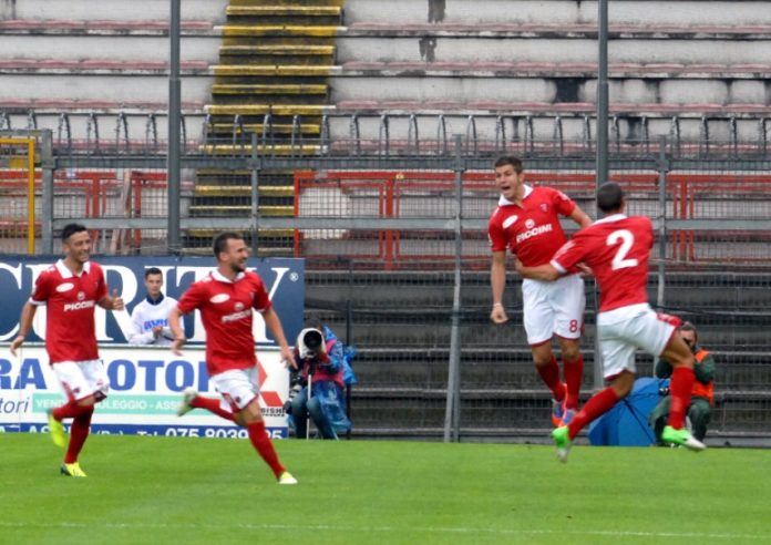 Perugia-Lecce: l'ultima volta vittoria nella tempesta. Nicco ed Eusepi per il successo del Grifo nel 2013 tra vento, pioggia e saette. E il bilancio complessivo dei precedenti incoraggia i biancorossi