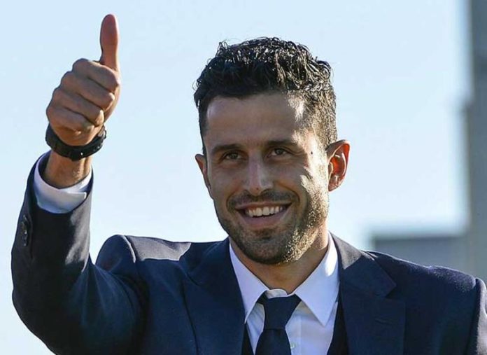 Grifo: per il tecnico bisognerà ancora pazientare. Grosso, che rimane il favorito, è ora impegnato nel rescindere il contratto con l'Hellas. E mentre la pista Oddo non tramonta, sbuca un'altra possibilità