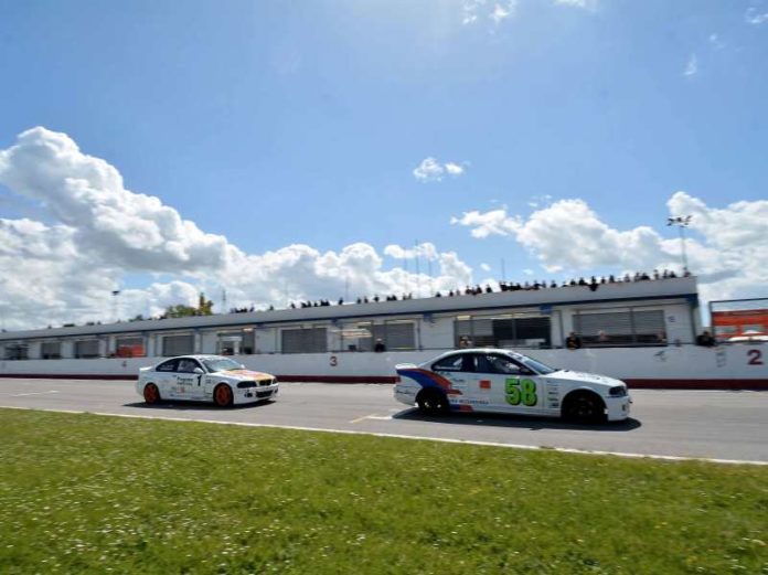 Weekend ricco di appuntamenti all'autodromo di Magione. BMW 318 Racing Series, Formula Libera, Trofeo Italia Storico, Entry Cup e Trofeo Macota per un grande spettacolo