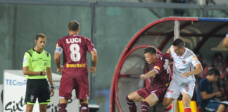 Grifo di lotta: al "Picchi" c'è il blitz (0-1). Un gol di Iemmello basta per piegare un volenteroso Livorno. Super Vicario neutralizza un rigore di Mazzeo, espulsione per Kouan