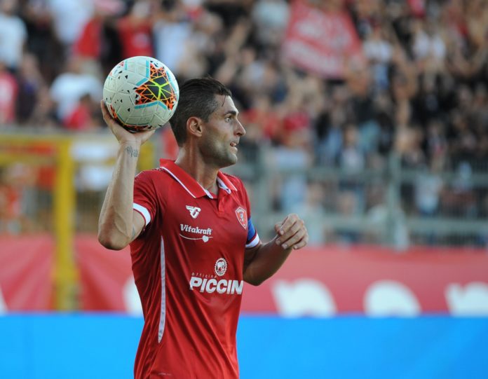 Verso Trapani: qualche assestamento in formazione. Il Grifo dovrà fare a meno dello squalifcato Rosi, in rampa di lancio Mazzocchi. Ancora forfait per Fernandes