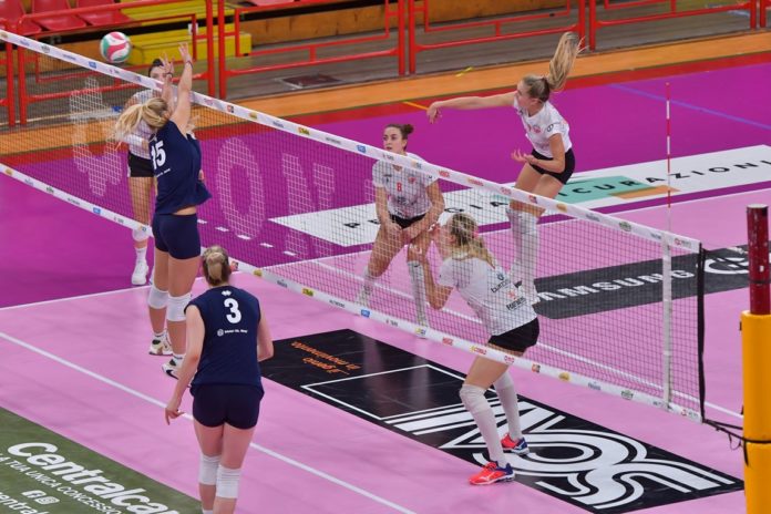 Bartoccini da montagne russe contro Scandicci. Nel terzo 