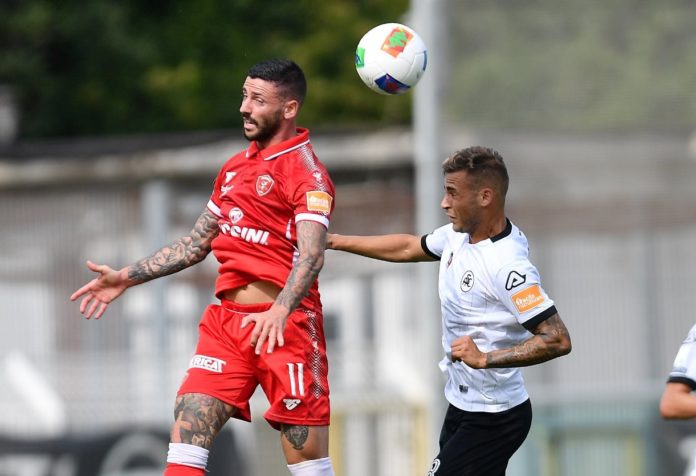 Perugia: Oddo ripropone l'albero di Natale? Ballottaggi in difesa e centrocampo. Davanti Iemmello unica punta