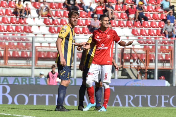 La carta conta poco, il giudice insidacabile è il campo. Il Perugia visto contro la Juve Stabia ha dimostrato di dover lavorare ancora molto sul piano del gioco. Deludono gli ultimi arrivati