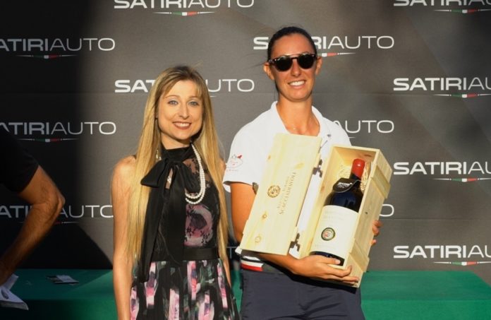 La prima edizione della Satiri Golf Cup nel segno del rosa. Isabella Antonelli si aggiudica il primo posto alla manifestazione di Santa Sabina di Perugia