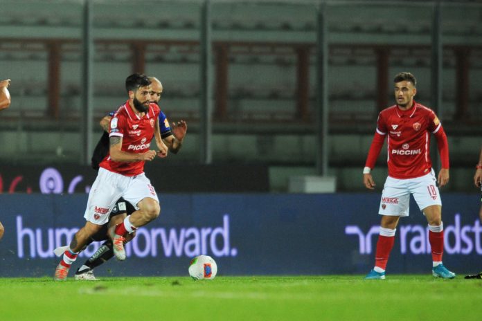 Iemmello medita la vendetta sportiva. L'attaccante tra due settimane tornerà in casa del Benevento, sua ex squadra con i quali tifosi non si è lasciato nel migliore dei modi 