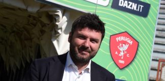 Goretti: "Il gruppo prima del singolo, sto con Oddo". Il d.t. del Perugia: "La panchina va accettata in silenzio, Crotone club con più possibilità di andare in A"