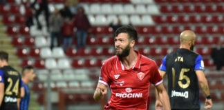 Iemmello colpisce ancora: Pisa k.o. di misura al "Curi". Un gol di testa dell'attaccante basta per raccogliere i tre punti contro i nerazzurri