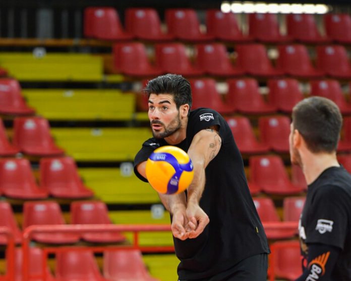 La Sir riabbraccia anche l'azzurro Lanza. Lo schiacciatore, lasciata anzitempo la nazionale per infortunio, sta recuperando per tornare al più presto a pieno regime